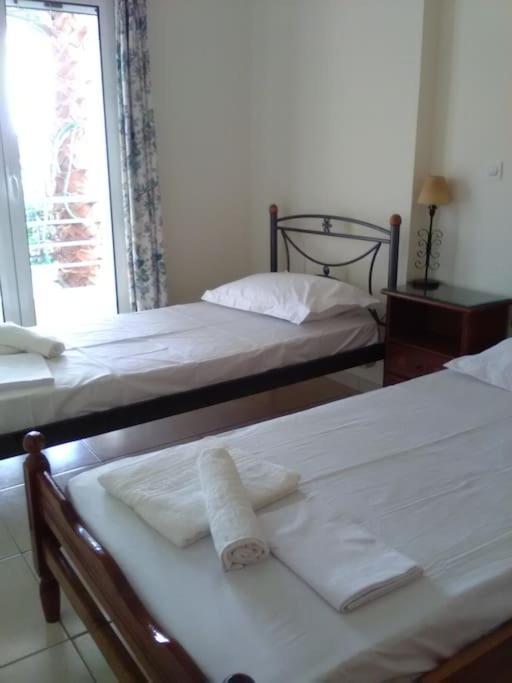 Akrata Rose Garden Apartments I Paralia Akratas エクステリア 写真
