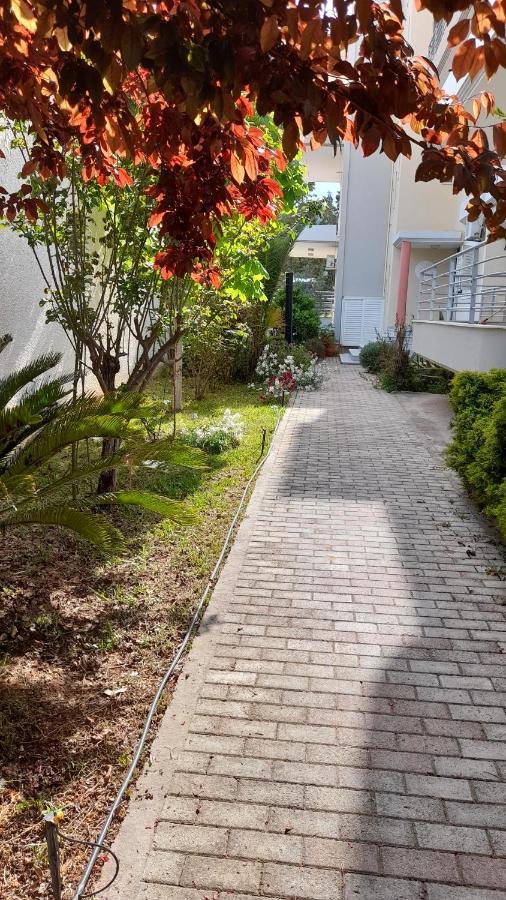 Akrata Rose Garden Apartments I Paralia Akratas エクステリア 写真